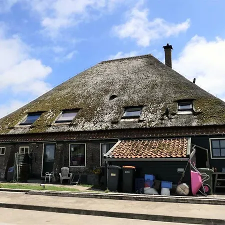 Riant Luxe, Landelijk Appartement Sint Maartensbrug