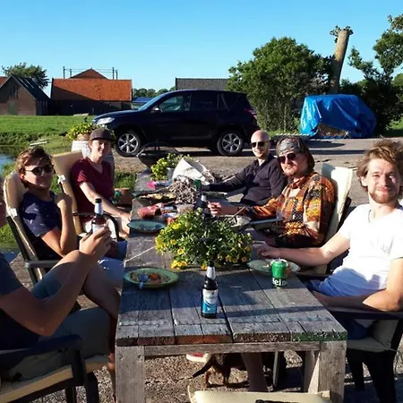 Riant Luxe, Landelijk Appartement *