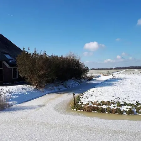 Riant Luxe, Landelijk Appartement * Sint Maartensbrug